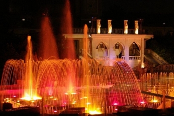 3. Singing fountains